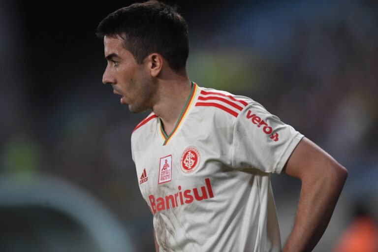 De Pena mostra preocupação com sequência do Inter: “Temos que melhorar se quisermos estar em cima”