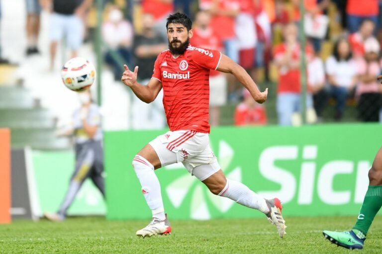 Bruno Méndez quer permanecer no Internacional após o fim do empréstimo