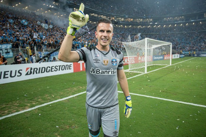 10 goleiros que são opções para reforçar o São Paulo