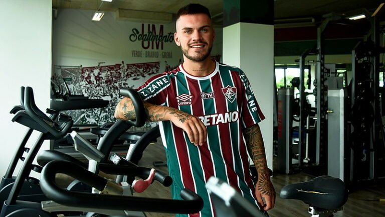 Sem espaço no Fluminense, meia Nathan pode ser vendido pelo Atlético a MLS