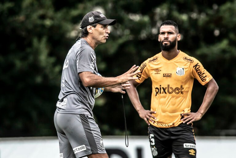 “William teve um problema pessoal delicado”, afirma Bustos