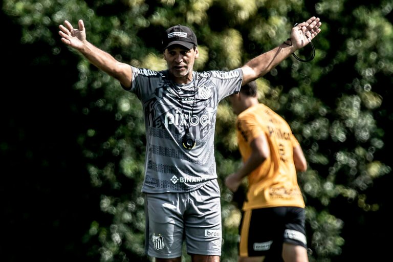 Santos busca melhorar desempenho fora de casa em 2022, veja os números