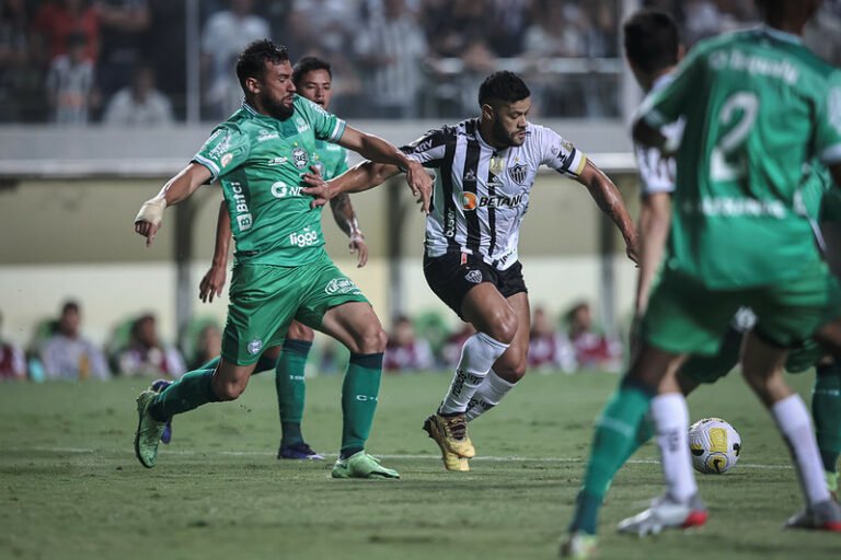 Procuradoria do STJD se manifesta e repudia nota oficial do Atlético no caso Hulk