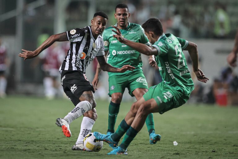 Atlético é multado devido a atraso no começo do jogo diante o Coritiba