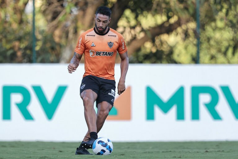 Nathan Silva comenta derrota alvinegra e preza por paciência e ajustes no time: “perdemos apenas duas vezes no ano”