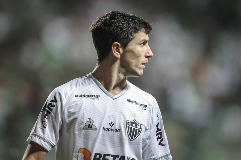 Nacho Fernández fala sobre cobranças injustas ao elenco alvinegro