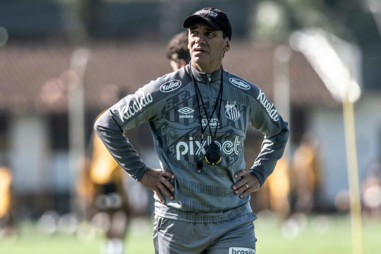 Santos finaliza preparação para duelo com o Coritiba, pela Copa do Brasil; veja provável time