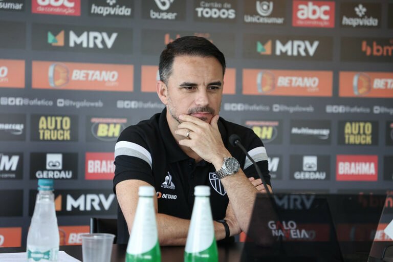 Rodrigo Caetano fala sobre reforços para o Atlético Mineiro ao decorrer da temporada