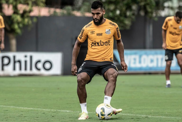 Desejo antigo do Santos, William Maranhão não consegue espaço com Fabián Bustos