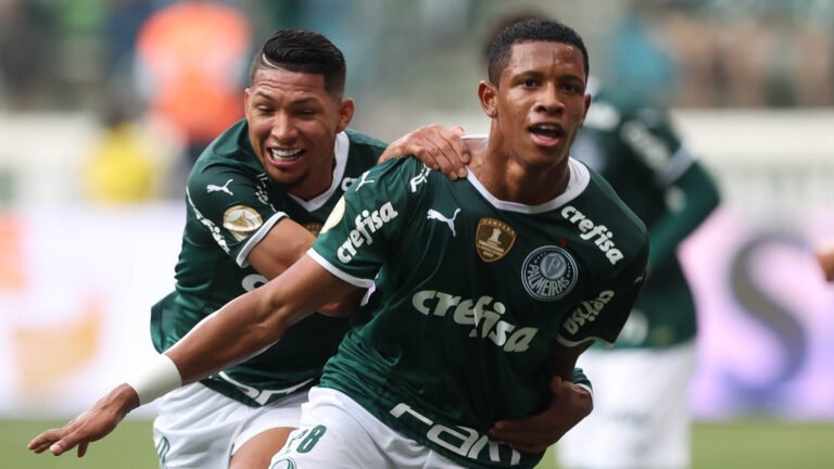 Sampaoli pede contratação de Danilo; Palmeiras define preço