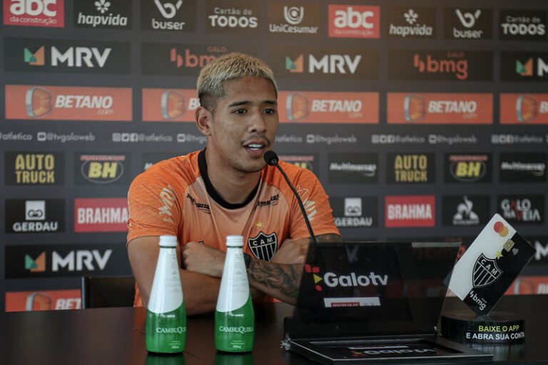 Zaracho comenta sua função tática, parceria com Nacho e lesões no Atlético