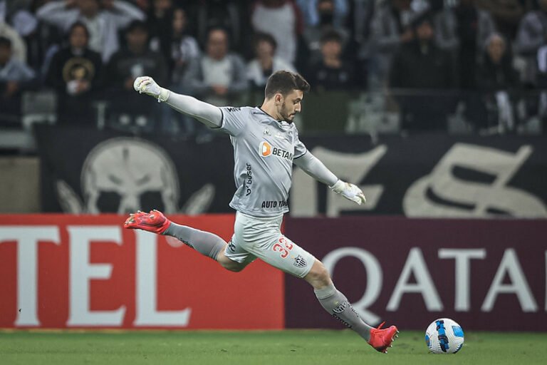 Rafael comenta vitória pela Libertadores e projeta confronto com o Brasiliense