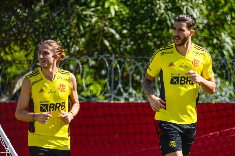 Flamengo fica próximo de esvaziar o departamento médico