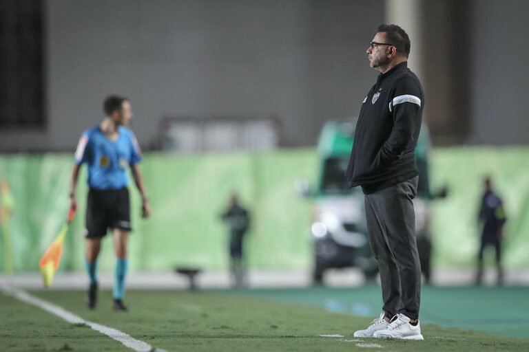 Turco Mohamed fala sobre escalação alternativa e valoriza classificação