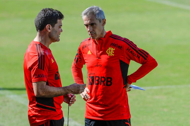 Com surpresas, veja provável escalação do Flamengo contra o Sporting Cristal