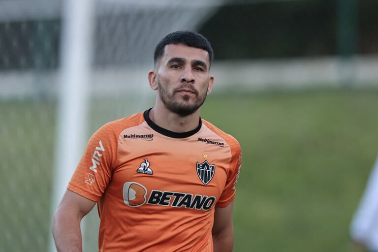 Junior Alonso é convocado para a seleção do Paraguai e desfalca Atlético nos próximos jogos