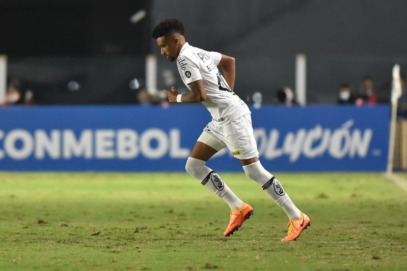 Depois de ficar sem atuar desde o Paulista, Bruno Oliveira ‘estreia’ com Bustos