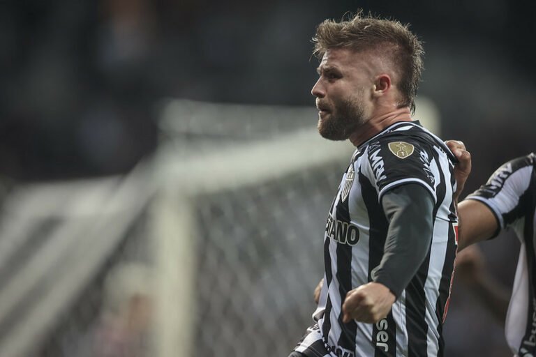 Autor do único gol do Galo no jogo, Eduardo Sasha lamenta derrota do Atlético, mas tranquiliza torcida: “Podíamos perder hoje”