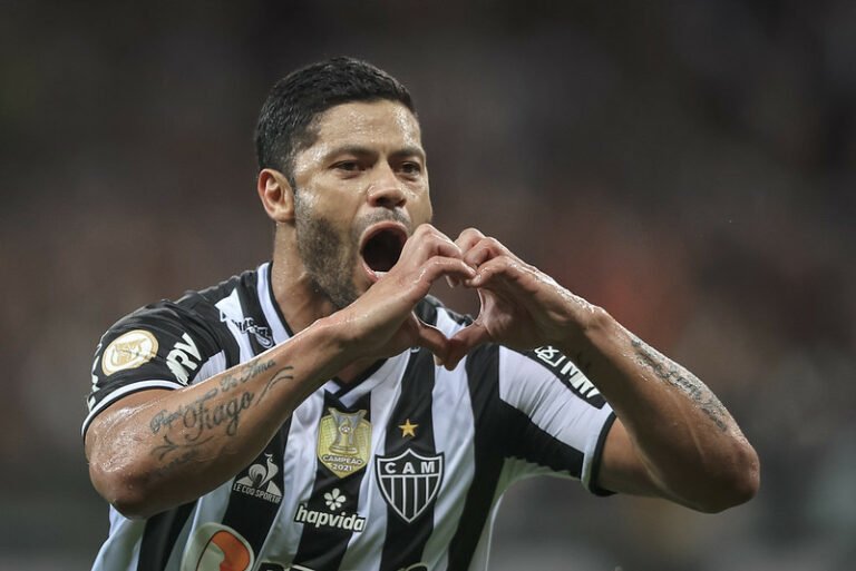 Autor de um dos gols do Atlético, Hulk fala sobre golaço e vitória dura diante o Avaí