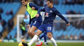 Barcelona negocia com dois laterais do Chelsea