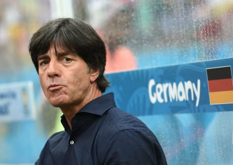 PSG define três nomes renomados para assumir o cargo de treinador na próxima temporada