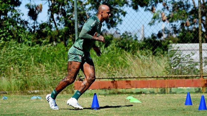 Fluminense deve segurar mais Felipe Melo quanto ao retorno nas partidas