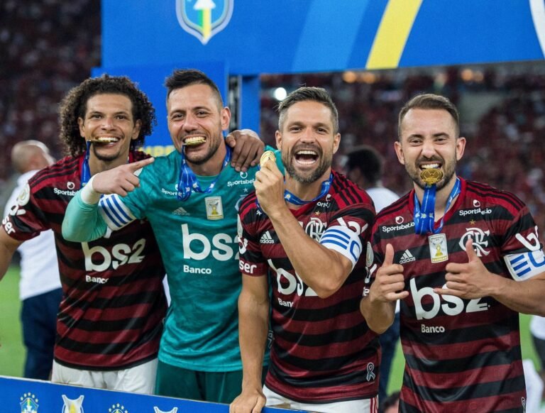 Todos os capitães do Flamengo participaram de reunião com Paulo Sousa