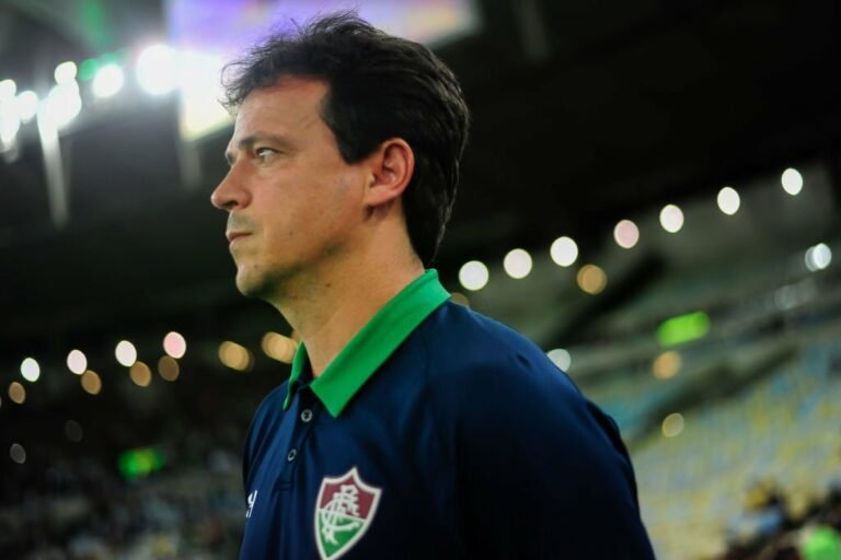 Diniz aplaude vitória do Fluminense, mas deixa ressalvas