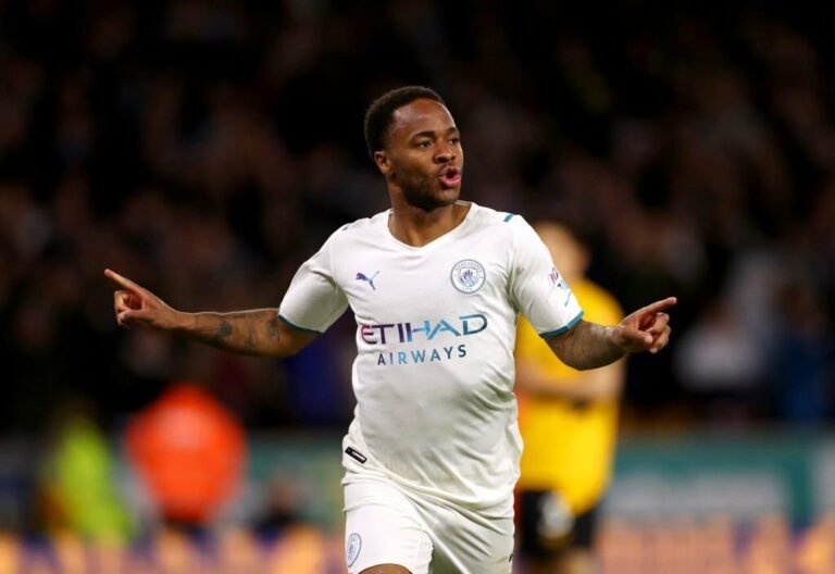Tottenham entra na briga com Barcelona por Sterling