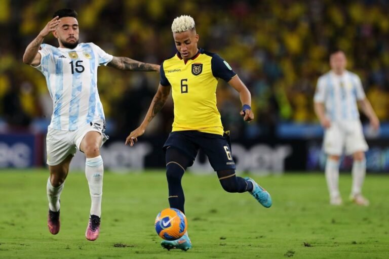 Bustos pede, e Santos retoma conversas por Byron Castillo