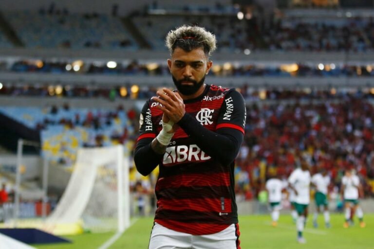Gabigol é elogiado por Paulo Sousa após atuação contra o Goiás