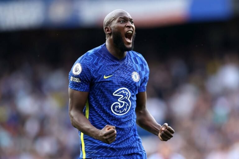 Juventus e Milan estudam investida em Lukaku