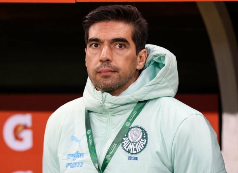Palmeiras recebe sondagem do Lyon pelo técnico Abel Ferreira