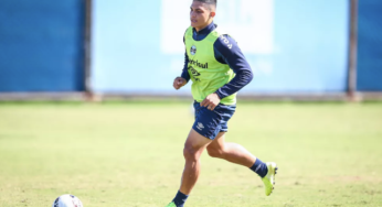 Rodrigo Ferreira tem lesão constatada e desfalca o Grêmio; veja a previsão de retorno