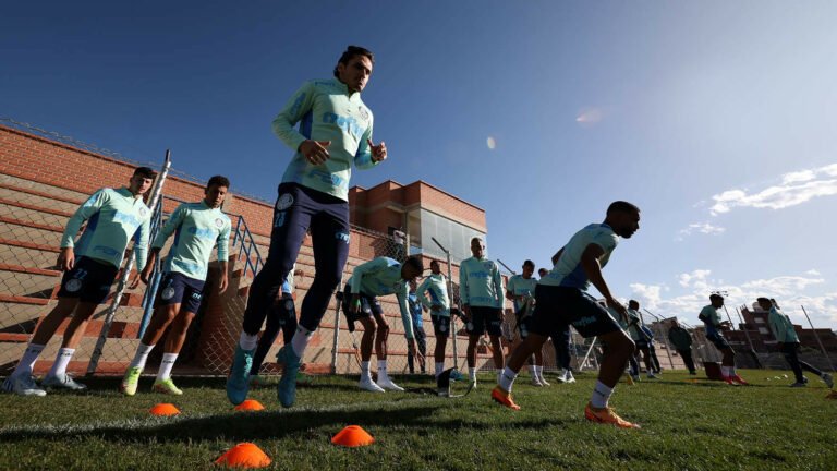 Palmeiras estreou uniforme novo em treino na Bolívia