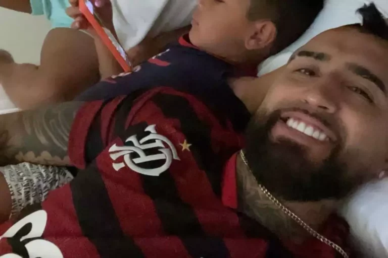Conheça os motivos para Vidal se oferecer ao Flamengo