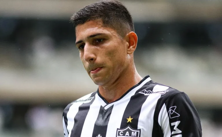 Ex-dirigente do Atlético critica venda de Savarino: “A bola pune”