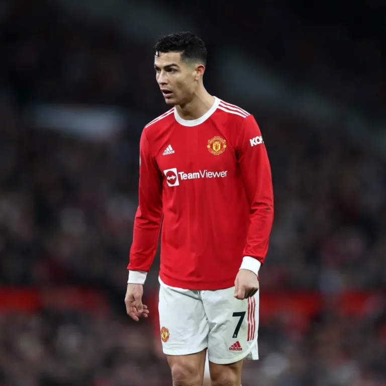 Ronaldo irá a Inglaterra para conversar com o Manchester United