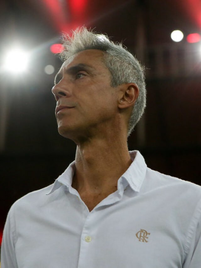 cropped-Paulo-Sousa-comanda-o-Flamengo-no-Maracana-pelo-Campeonato-Carioca-2022.jpg