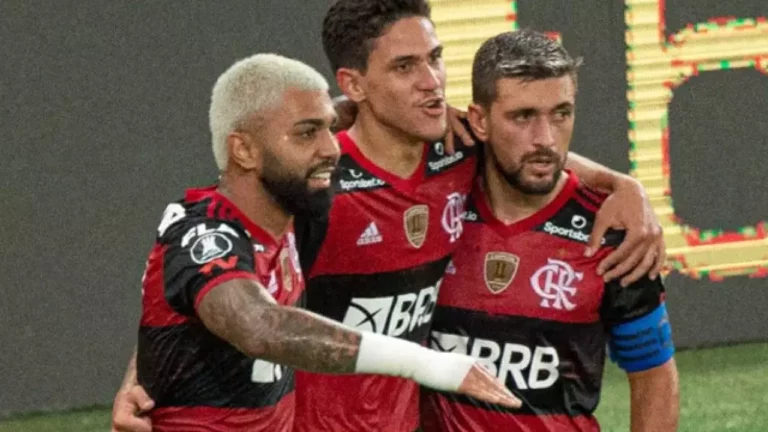 Flamengo tem três jogadores entre os cinco mais valiosos do Brasil, diz estudo