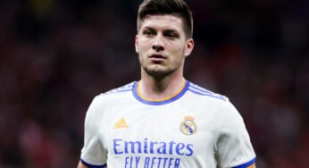 Fora dos planos do Real Madrid, Jovic é opção do Borussia Dortmund para substituir Haaland