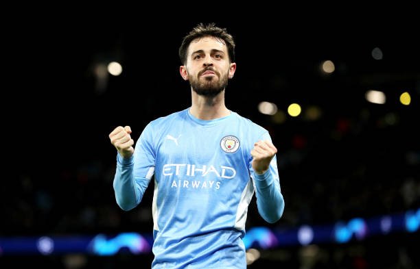 Barcelona volta a se interessar e pode envolver jogador em operação para contratar Bernardo Silva