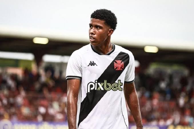 Promessa do Vasco volta ao radar do Barcelona