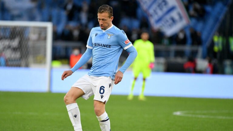 Vice-presidente do Grêmio abre jogo sobre Lucas Leiva