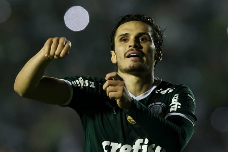 Saiba qual o futuro de Raphael Veiga, do Palmeiras após confirmação da lesão