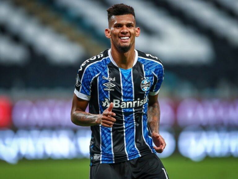 De última hora, Rodrigues desfalca Grêmio