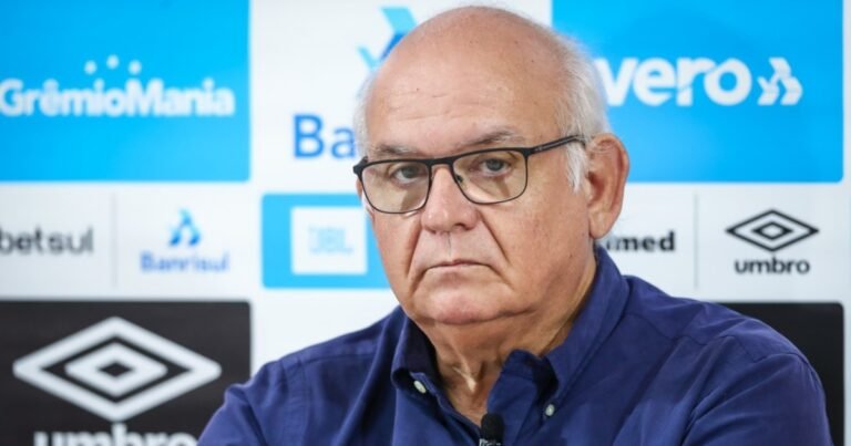 Romildo Bolzan toma decisão importante para o Grêmio