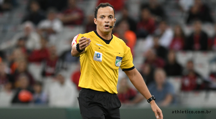 Bahia entra com representação contra equipe de arbitragem da partida contra o Flamengo