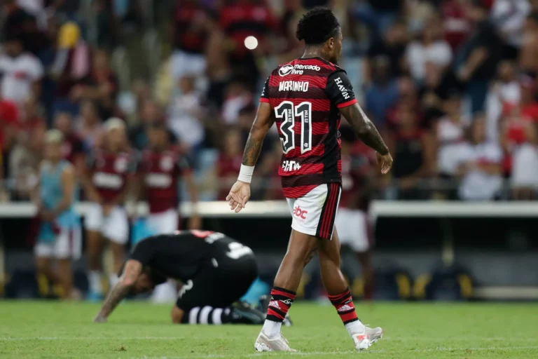 Flamengo define prioridade e dificulta venda de Marinho ao São Paulo