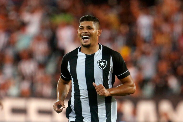 Após pedido de Jorge Jesus, Erison entra na mira do Fenerbahçe